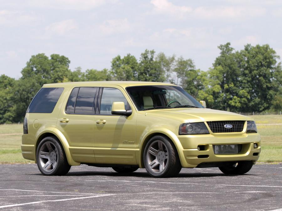  Ford Explorer Urban Concept 2002 года  (фото 4 из 16)